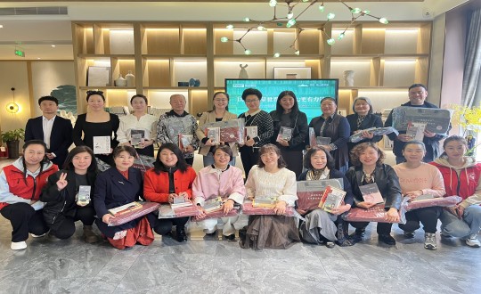 9.“以阅读丈量世界，让内心更有力量”主题想书朗诵互换活动现场留想_副本.jpg